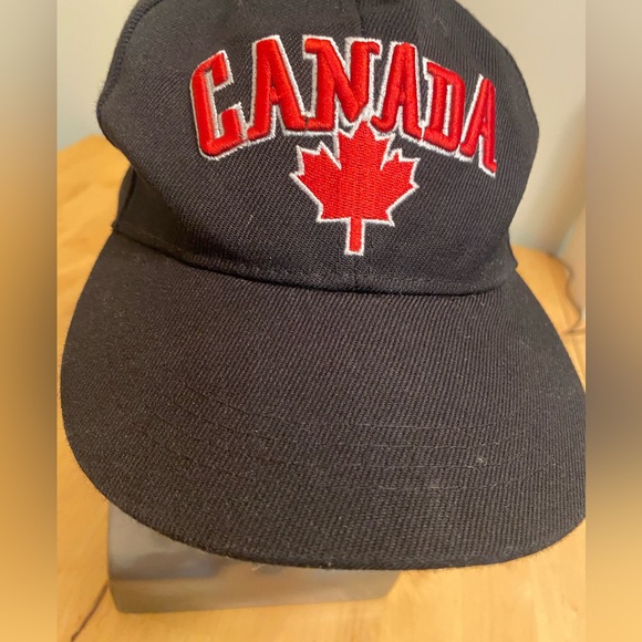Lucky Brand Black Canada Flat Bill SnapBack Hat - Picture 5 of 9